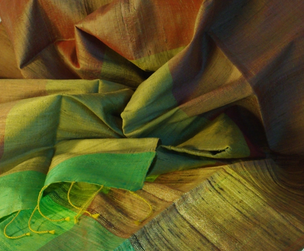 etole soie sauvage tissee main effet chatoyant vert bronze vert tilleul cambodge
