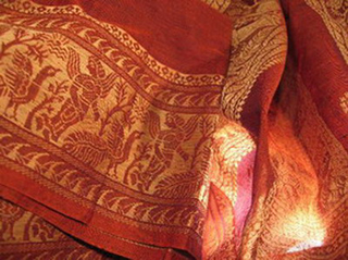 sari coton broche effet chatoyant tisse main rose or inde