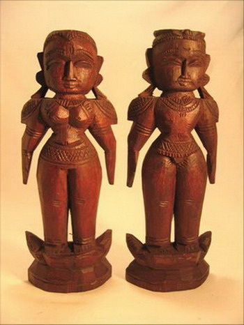 couple de poupées neuves vendues dans les grands temples de l'Inde du Sud