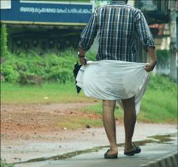 lungi pagne porté par homme sud inde