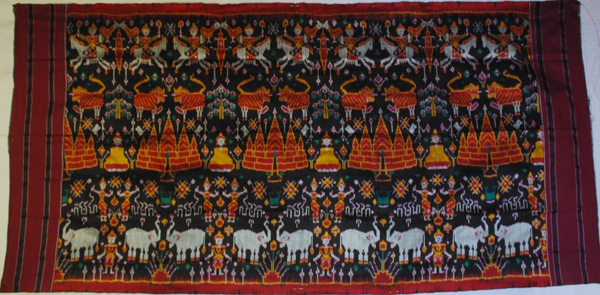 etole soie ikat tissee main multicolore sur fond noir bordure rouge cambodge